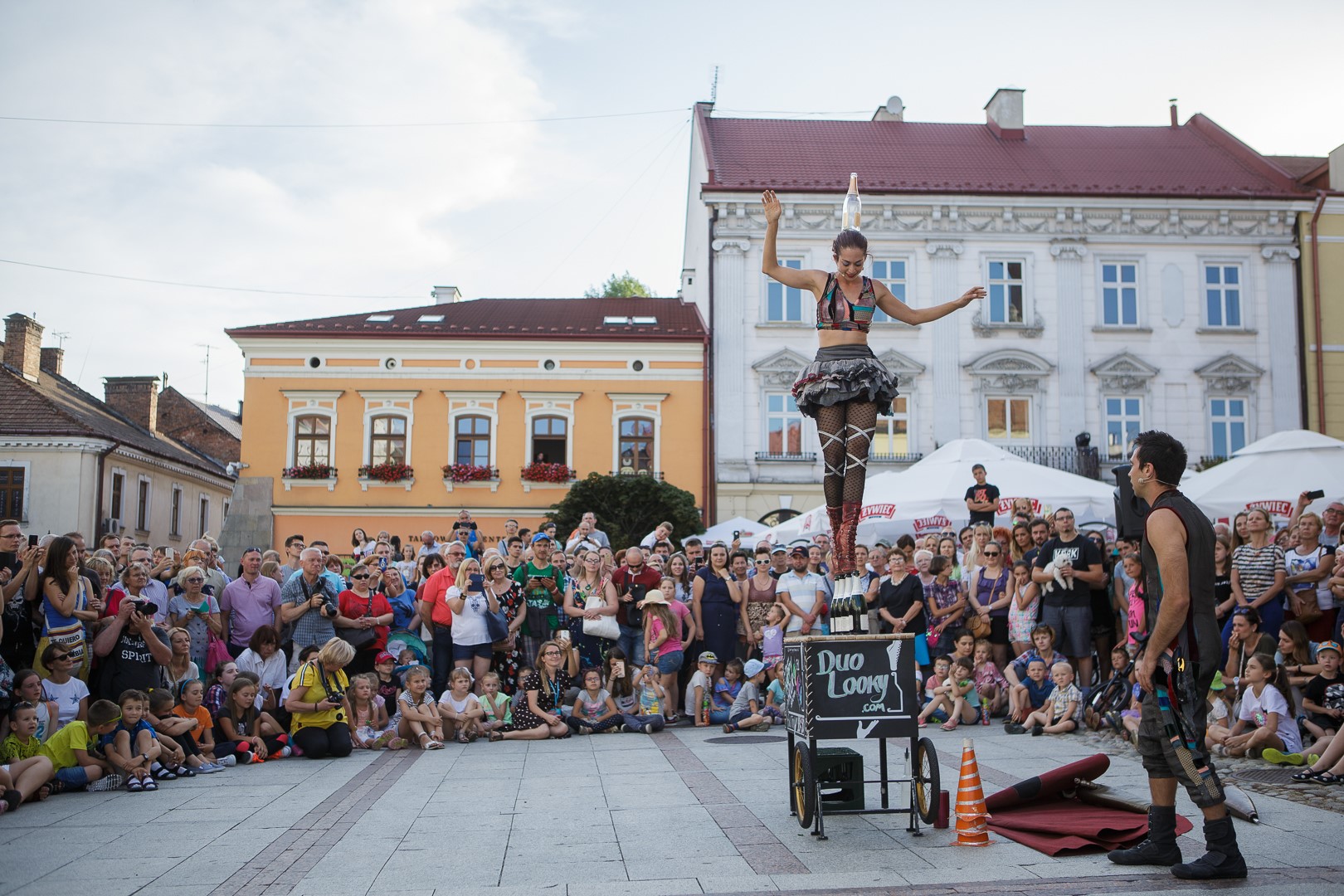 Dwa dni teatru cyrkowego na rynku w Tarnowie. Spektakle od piątku