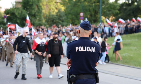 Bezpieczny weekend w Krakowie. Policja zabezpieczała uroczystości i mecz Wisły