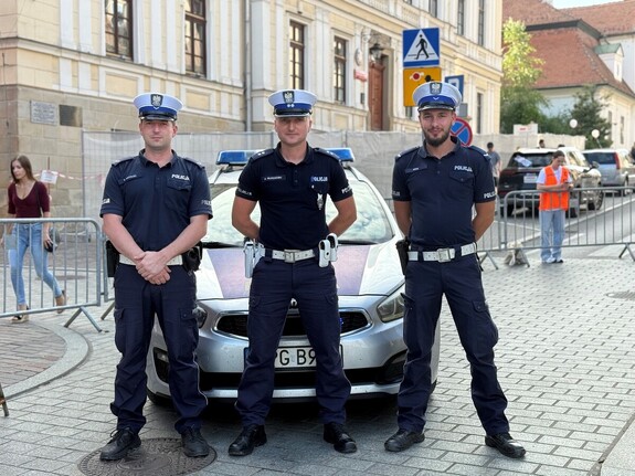 Blisko 100 policjantów zabezpieczało rajd w powiecie myślenickim