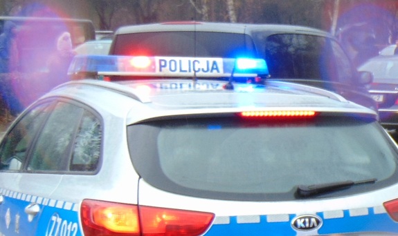 Krakowski policjant zatrzymał 53-latka za kradzież karty i nieautoryzowane transakcje