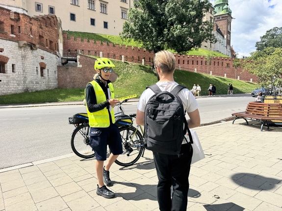 Policja uczy Kraków o bezpieczeństwie pieszych i rowerzystów