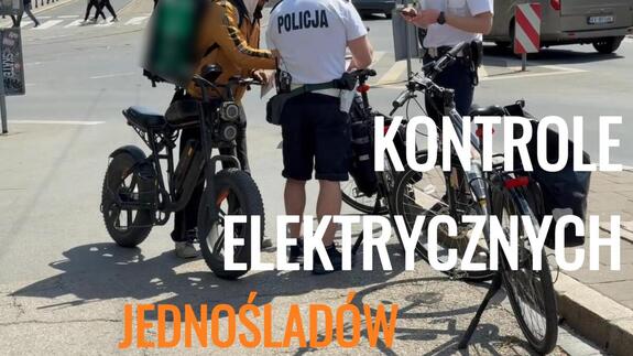 Policjanci na rowerach patrolują krakowskie ulice