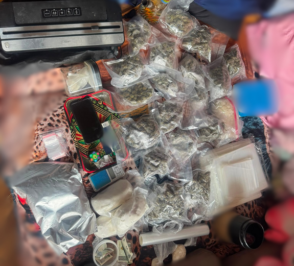 Policjanci zabezpieczyli prawie 5 kg narkotyków. Dwie osoby zatrzymane