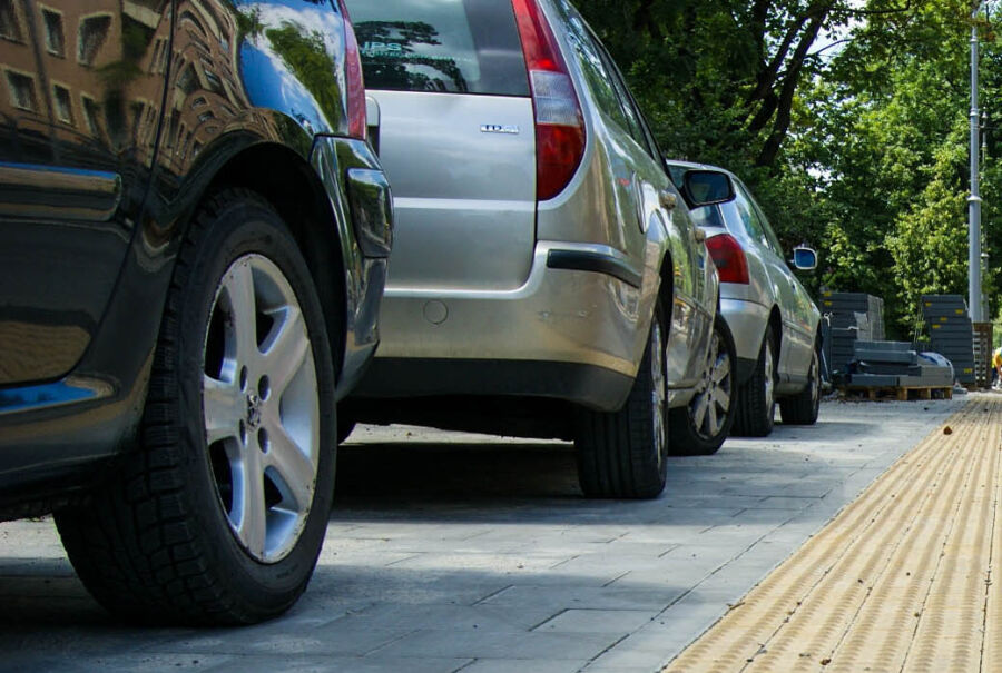 Rozszerzenie strefy płatnego parkowania w Krakowie. Kiedy zaczyna się sprzedaż abonamentów?