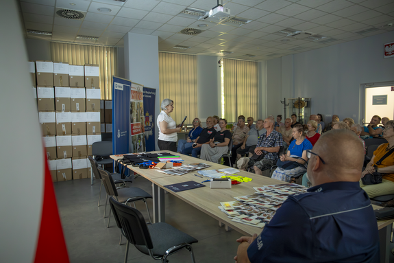 Seniorzy z Nowej Huty uczyli się chronić swoje oszczędności