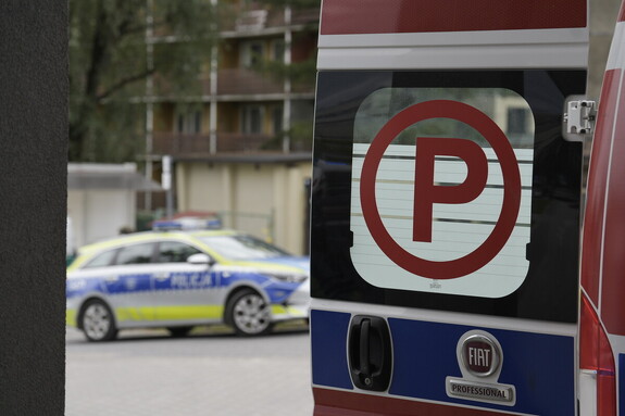 Zaatakował nożem policjantów. 34-latek z Śląska trafił do aresztu