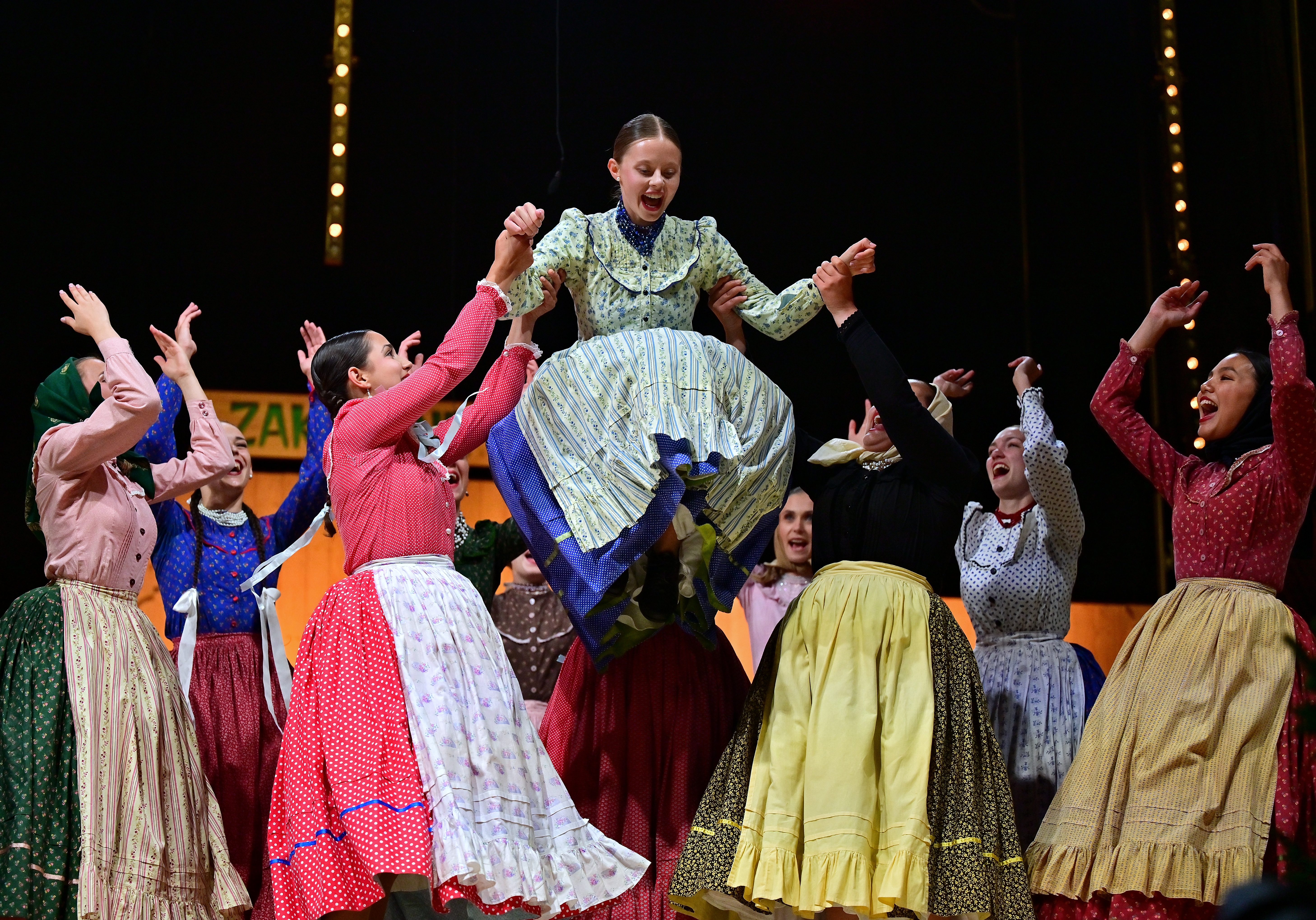 Czwarty dzień 57. Międzynarodowego Festiwalu Folkloru. Konkursy i warsztaty pełną parą