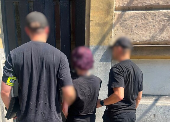 Opiekunka seniora zatrzymana. Okradała swojego podopiecznego przez miesiące