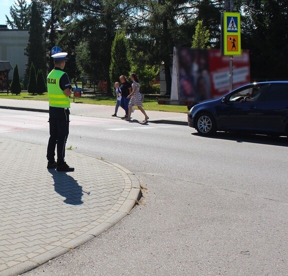 Policja Nowego Sącza chroni dzieci w drodze do szkoły