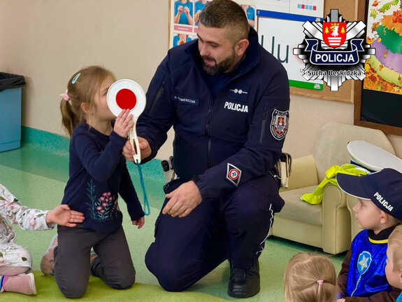 Policja rusza z akcją "Bezpieczna droga do szkoły"