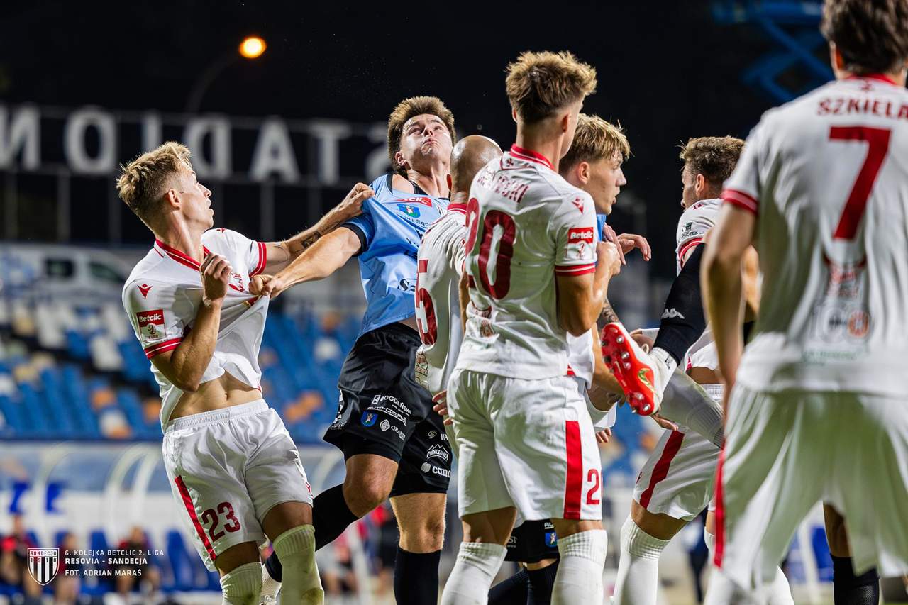Sandecja rozjechała Resovię. Trzy bramki w Rzeszowie