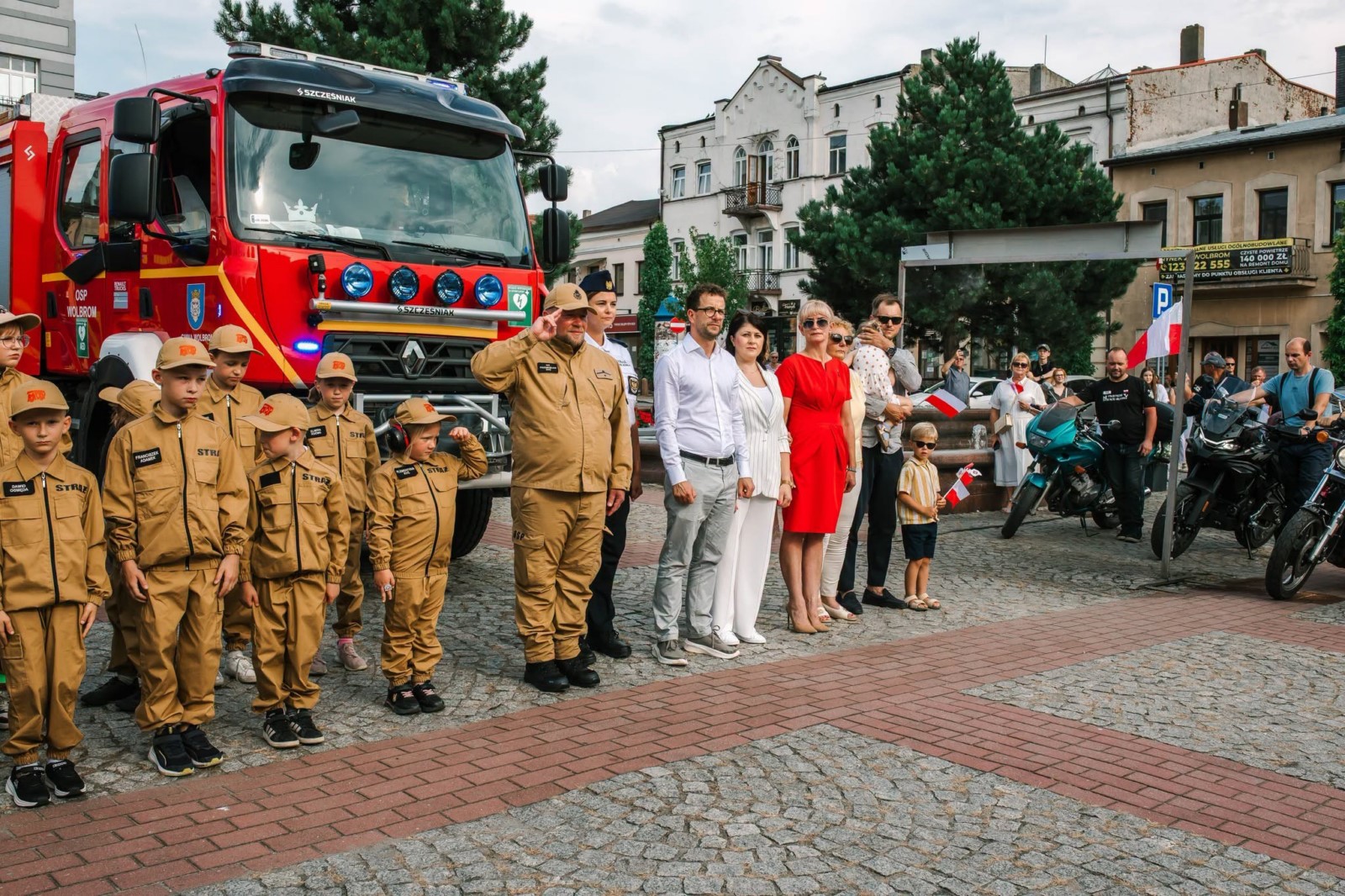 Wolbrom uczcił 82. rocznicę Powstania Warszawskiego. Były syreny i motocykle