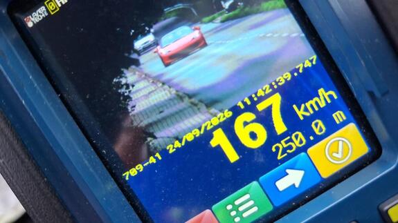 167 km/h w Kłaju. Niemiec w Ferrari stracił prawo jazdy