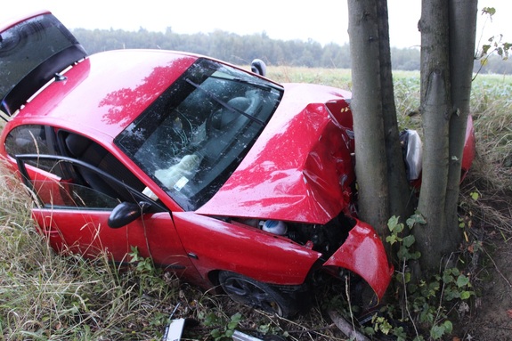 19-latek bez prawa jazdy i pod wpływem marihuany spowodował wypadek w Malcu