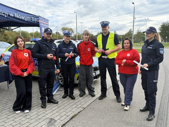 Bezpieczna droga zależy od nas. Sądecka policja edukuje na ROADPOL Safety Days