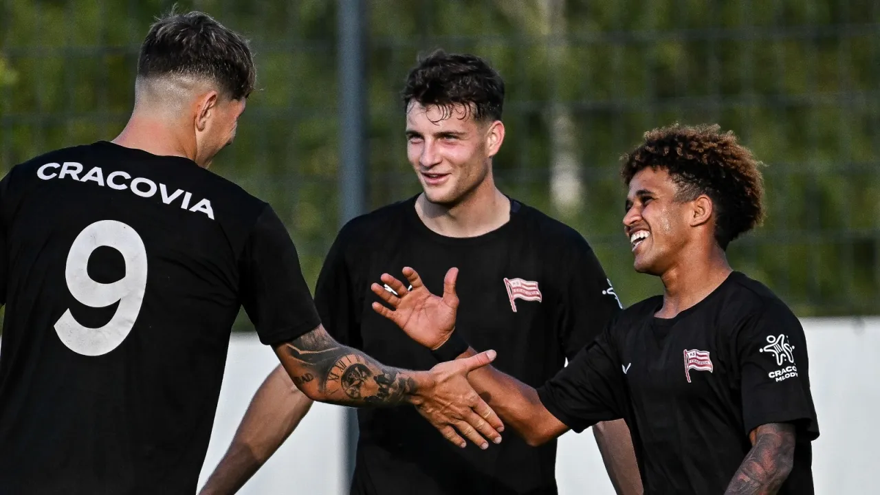 Cracovia II rozbiła Błękitnych Modlnicę 9:2