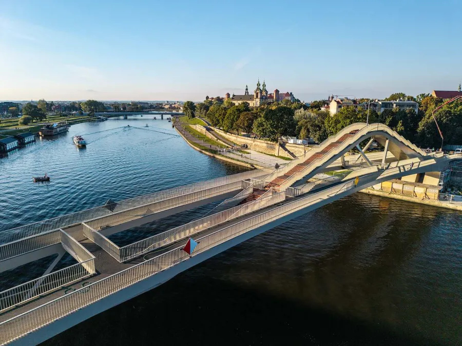 Kładka Kazimierz-Ludwinów otwarta w niedzielę. Nowa przeprawa przez Wisłę