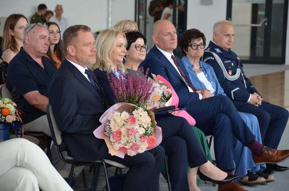 Komendant policji na inauguracji w Zespole Szkół w Marcinkowicach