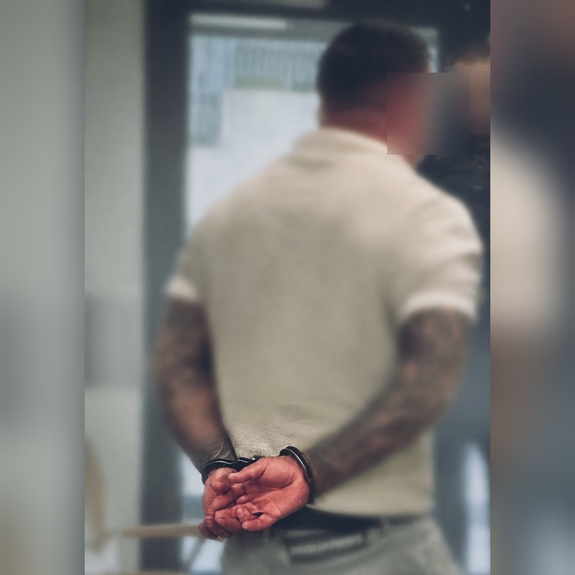 Kradzież biżuterii za ponad pół miliona złotych. Dwaj mężczyźni w areszcie