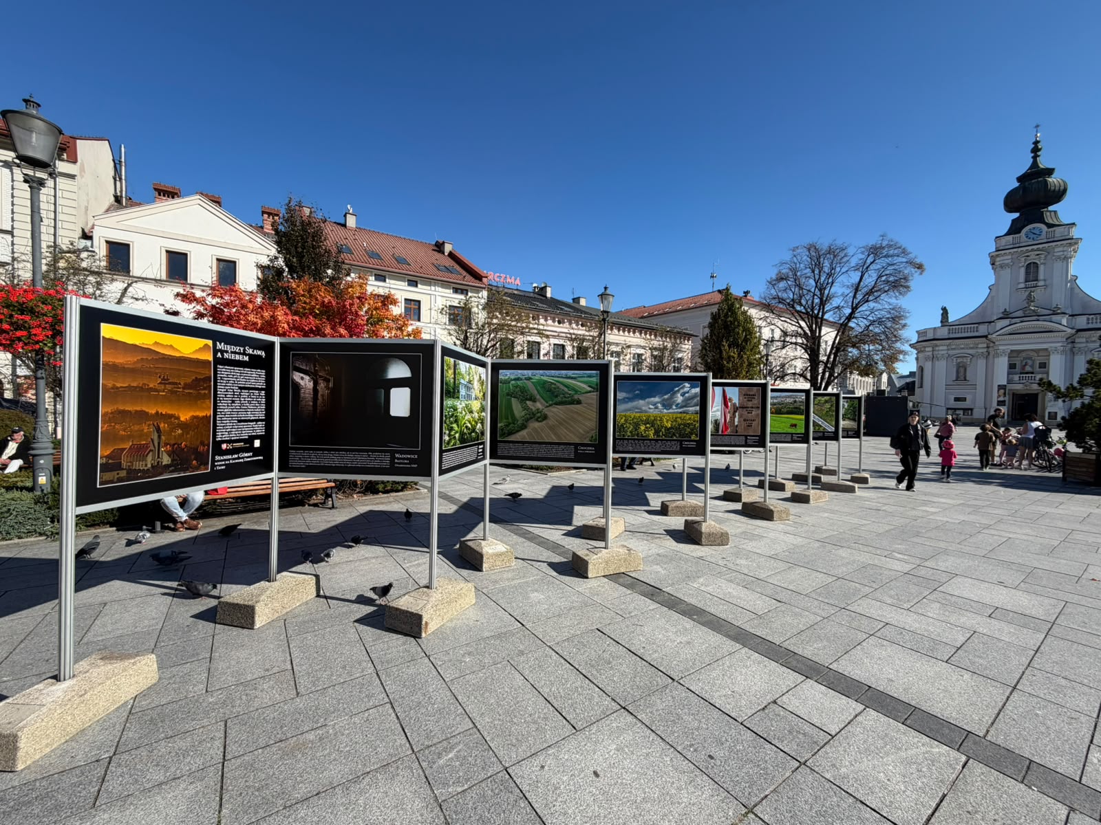 „Między Skawą a niebem" - fotograficzna podróż po Wadowicach i okolicy