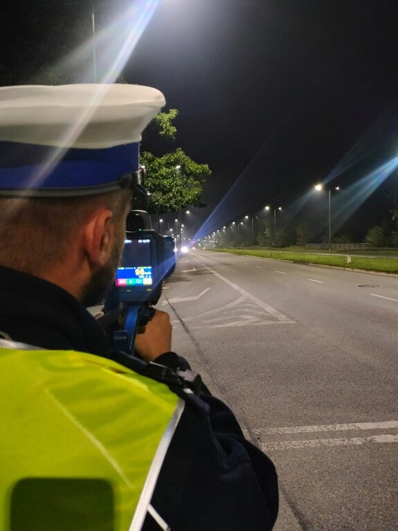 Nocna akcja sądeckiej drogówki. 62 wykroczenia w Nowym Sączu