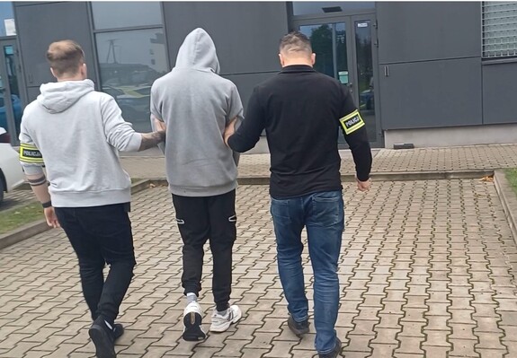 Pięcioro poszukiwanych zatrzymanych w powiecie miechowskim