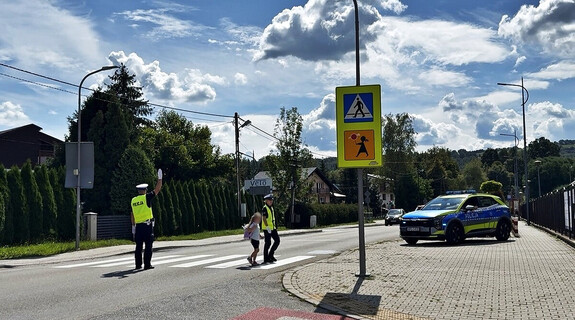 Policja przeprowadziła akcję "Bezpieczna droga do szkoły" w Nowym Sączu