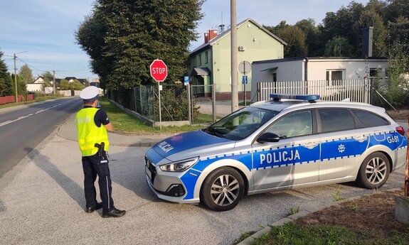 Policja w powiecie dąbrowskim walczy z przekroczeniami prędkości