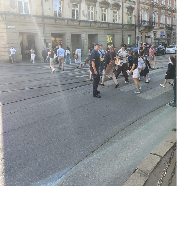 Policjanci czuwali nad bezpieczeństwem dzieci w pierwszych dniach szkoły