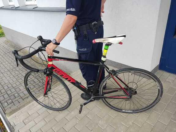 Policjanci z Biecza odzyskali skradziony rower. Zatrzymano dwóch sprawców