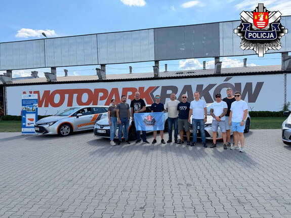 Policjanci z Suchej Beskidzkiej szkolą się w Krakowie. Trzeci cykl na Moto Park