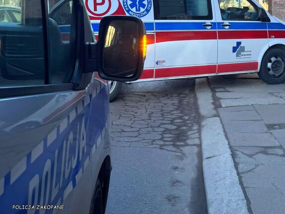 Potrącenie na przejściu dla pieszych w Zakopanem. 45-latek trafił do szpitala
