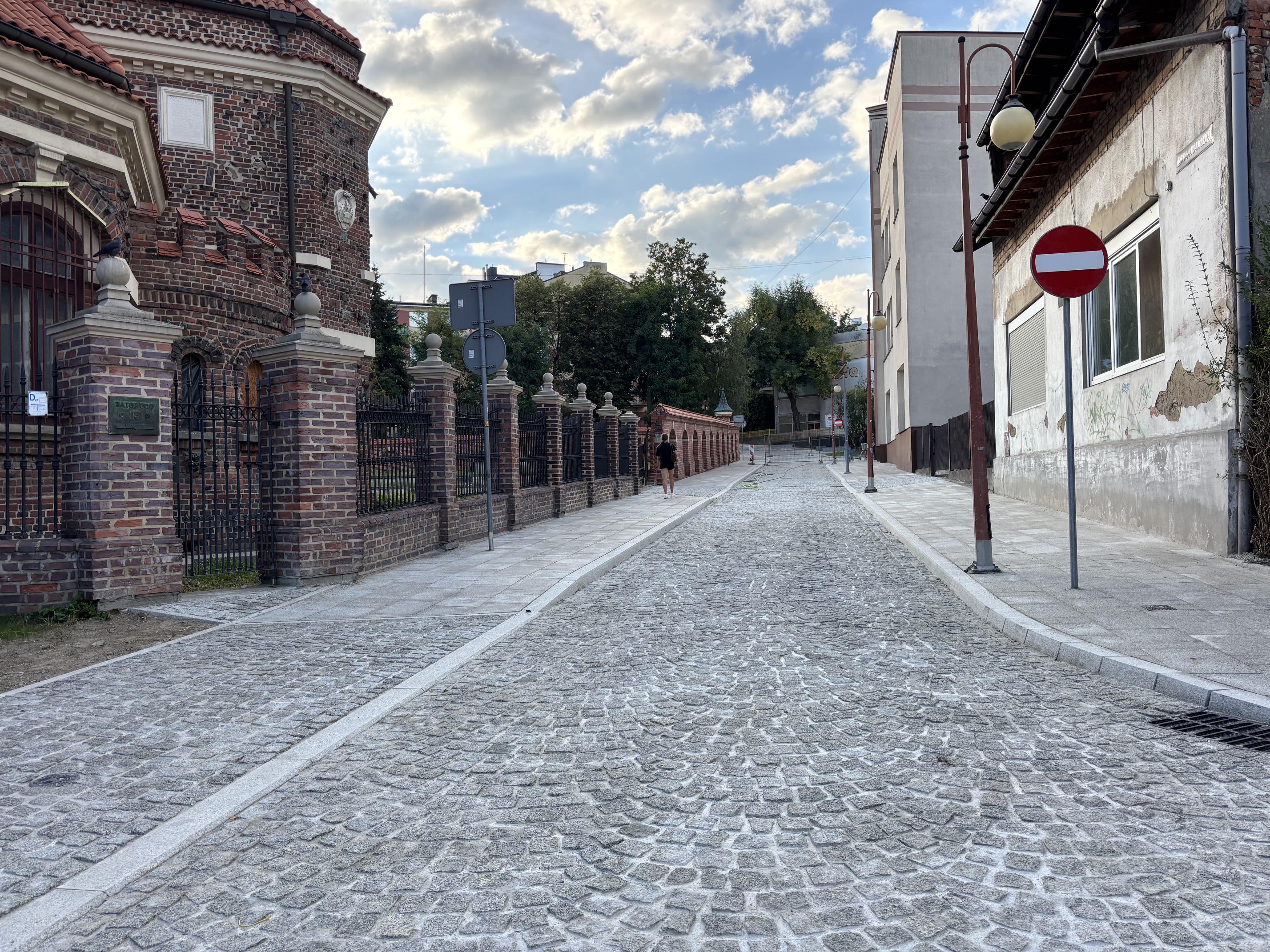 Remont ulicy Batorego dobiegł końca. Kiedy będzie przejezdna?