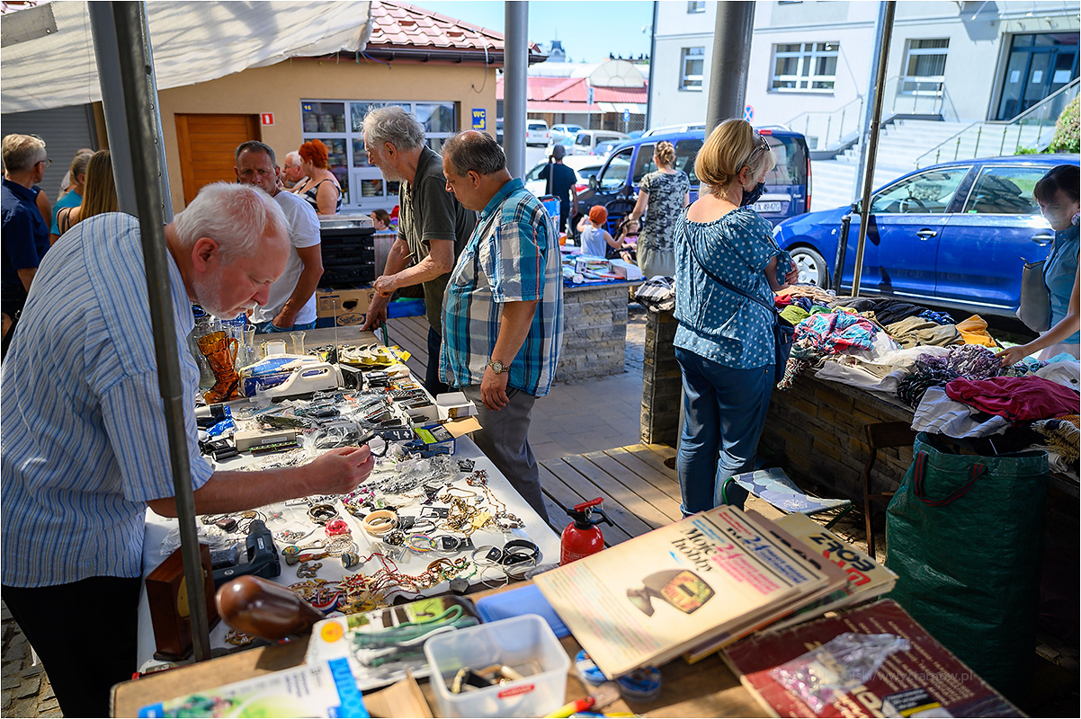 Wrześniowy bazarek i wyprzedaż bagażnikowa w Tarnowie