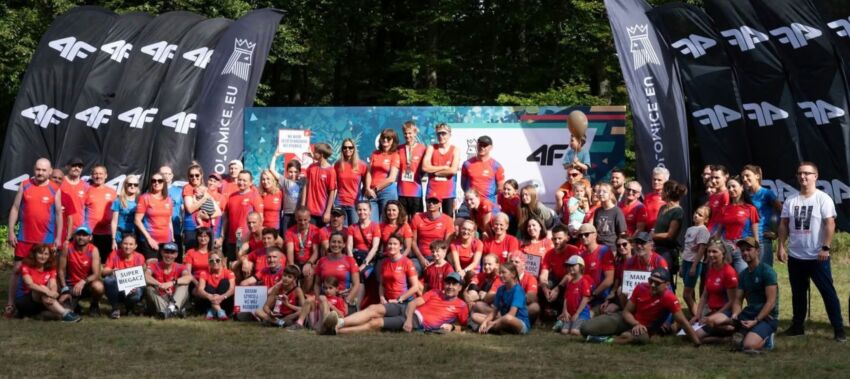 XII edycja 4Rest Run w Puszczy Niepołomickiej. Biegacze na leśnych ścieżkach