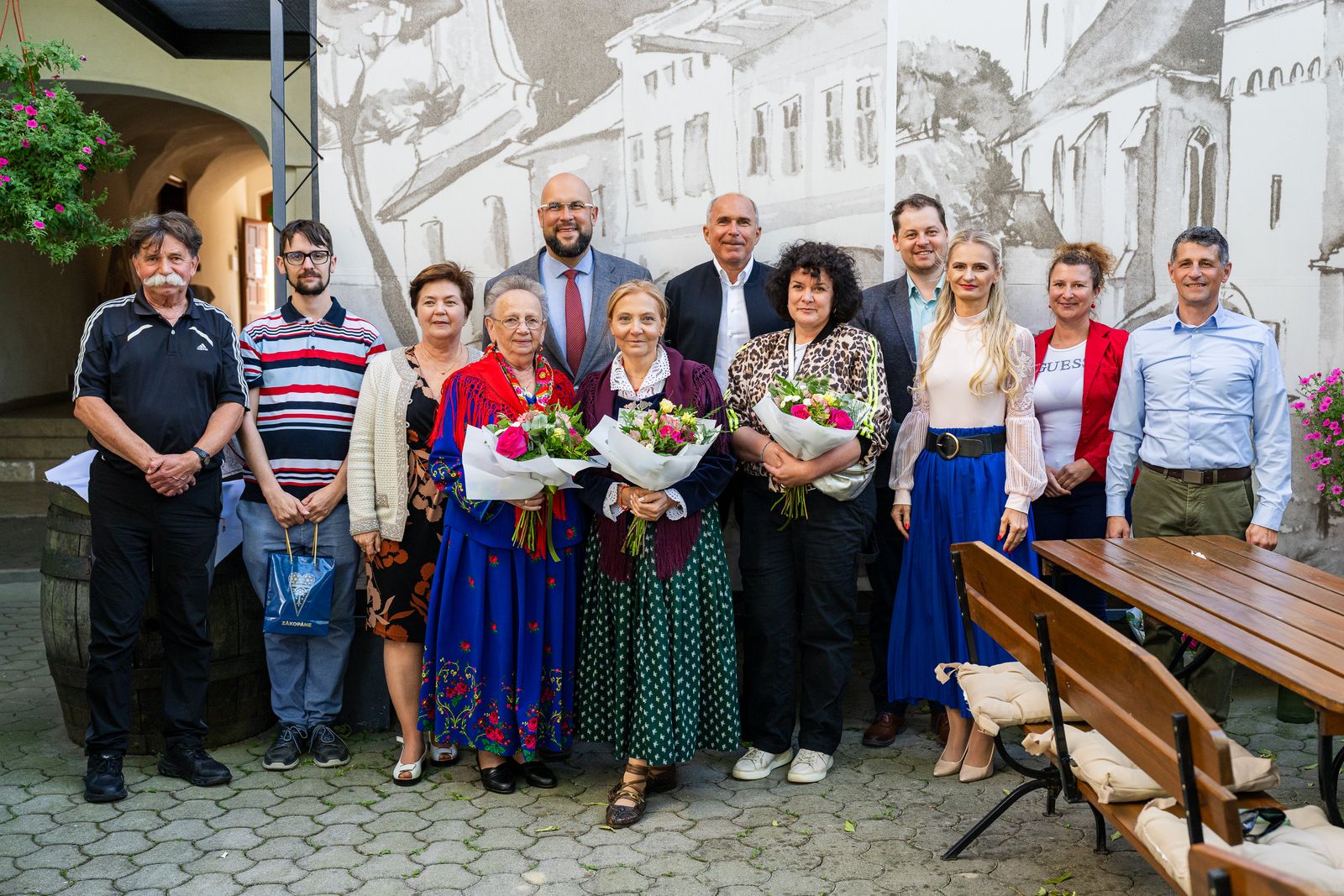 Zakopane promuje kulturę Podhala w Popradzie. Wystawa i taniec pod Tatrami