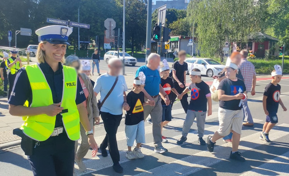 "Zebra rządzi na Zebrze" - policjanci i uczniowie walczą o bezpieczeństwo pieszych