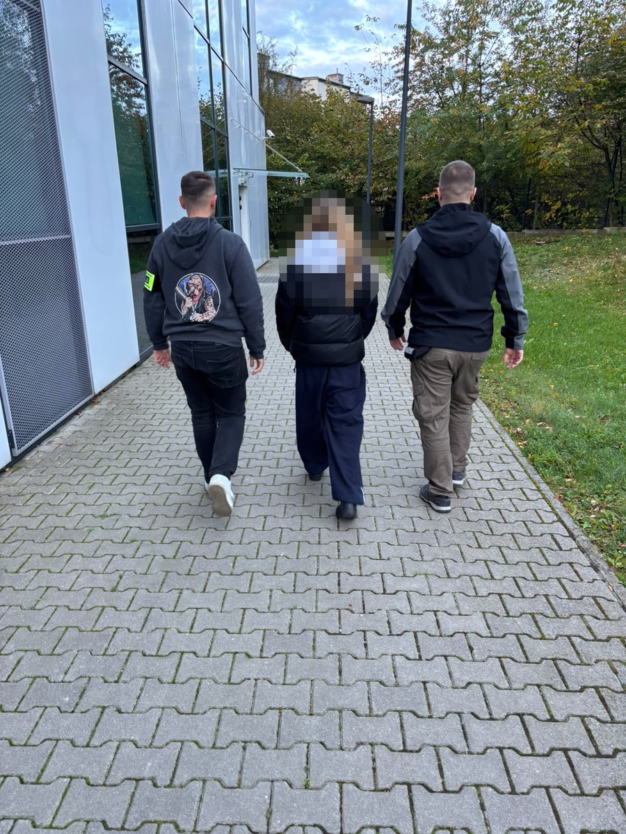 16-latka zatrzymana za niebezpieczne nagranie w sieci. Policja ostrzega przed konsekwencjami