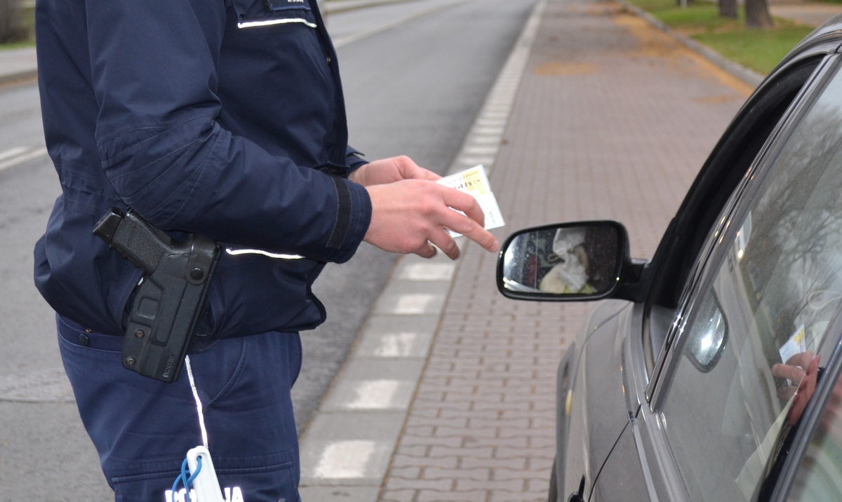 19-latek z Kęt łamał sądowy zakaz. Łapali go w Oświęcimiu