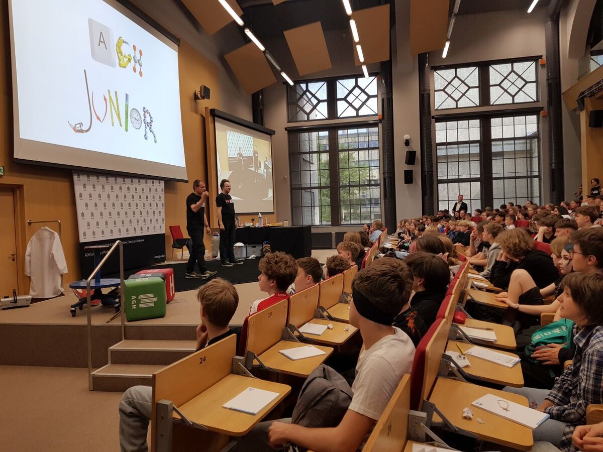 AGH zaprasza uczniów na bezpłatne warsztaty. Startują zapisy
