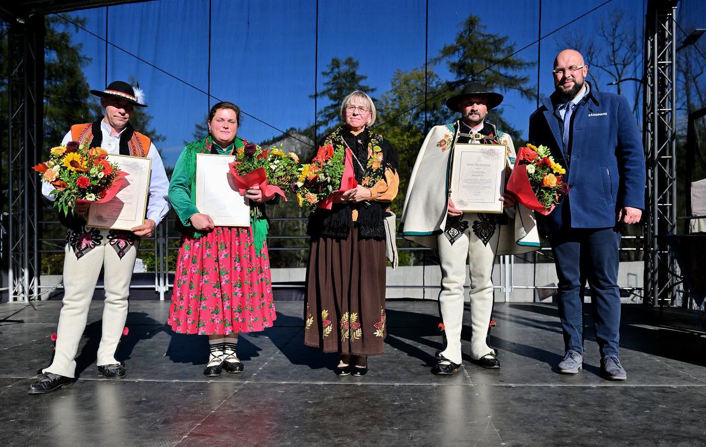Cztery osoby nagrodzono za ochronę dziedzictwa Podhala. Poznaj laureatów "Siły Korzeni"