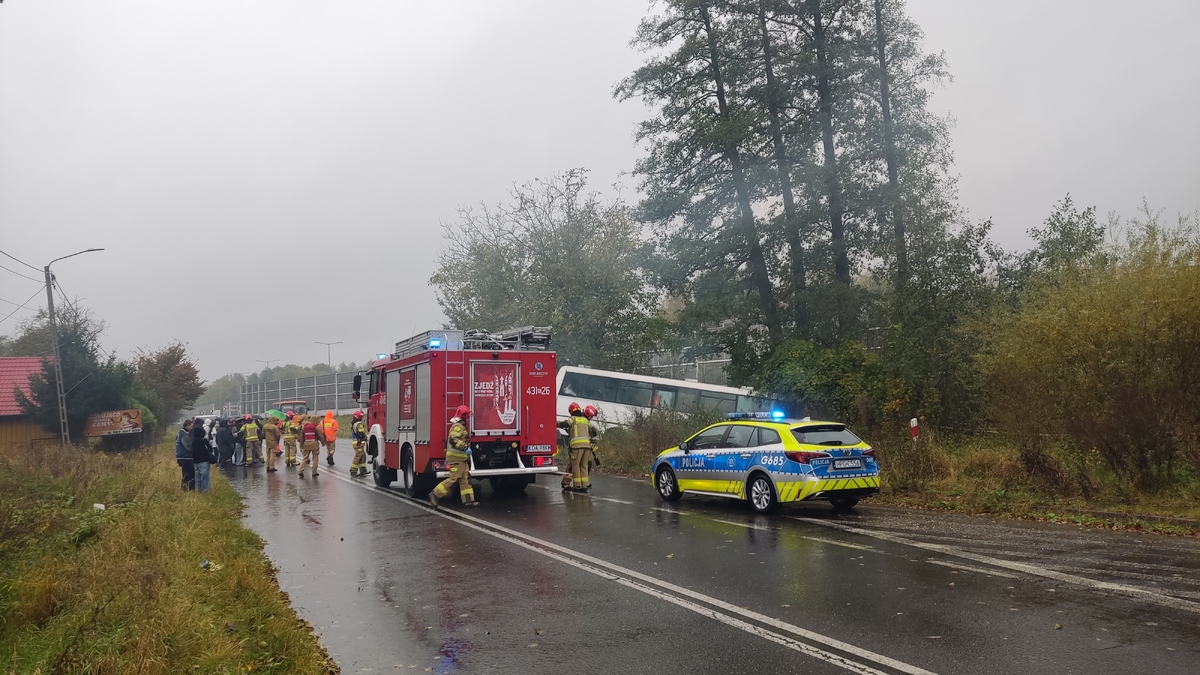 Dąbrowscy policjanci ćwiczyli reakcję na wypadek autokaru