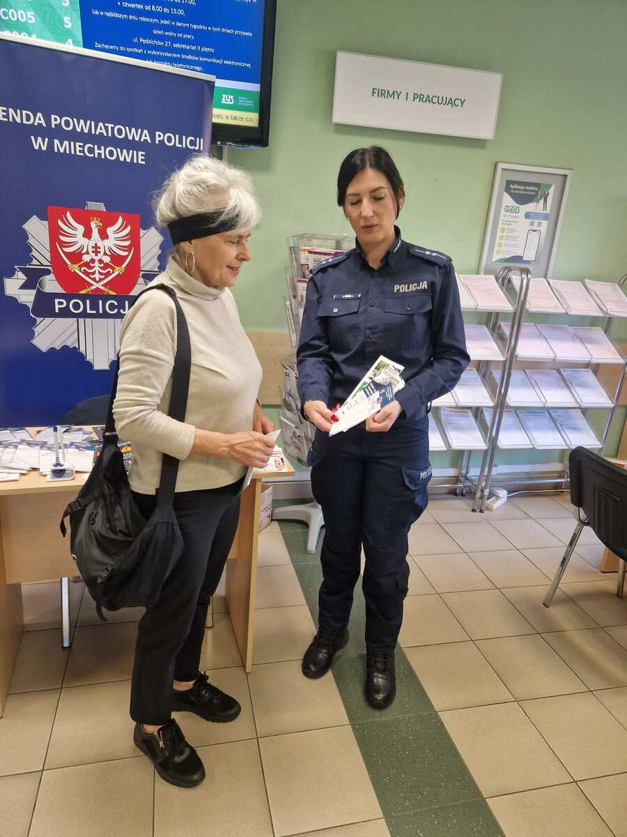 "Dni Seniora" w Miechowie. Policja uczy bezpieczeństwa