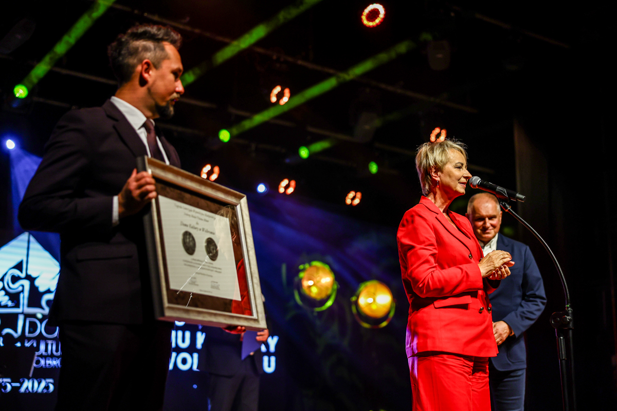 Dom Kultury w Wolbromiu świętuje 50 lat. Otrzymał prestiżowy medal