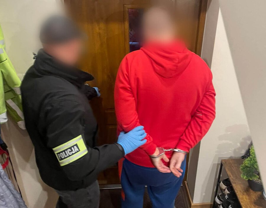 Nauczyciel z Krakowa zatrzymany. Podejrzany o handel lekami opioidowymi