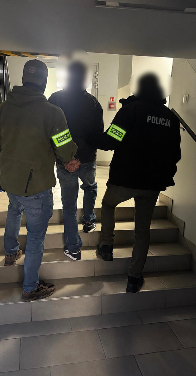 Oszuści z Gruzji wyłudzali kredyty. Policja zatrzymała dwóch mężczyzn