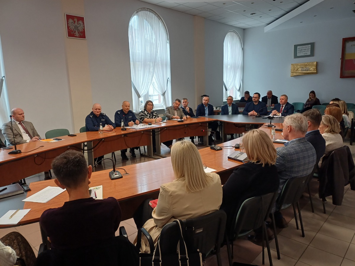 Policja rozmawia o bezpieczeństwie ze szkołami w powiecie gorlickim