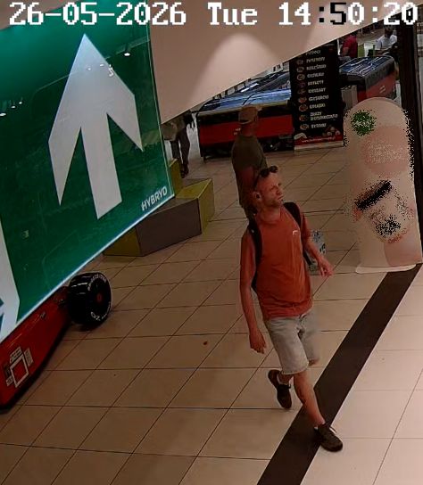 Policja szuka mężczyzny. Kradzieże w Tarnowie na kwotę prawie 1200 złotych