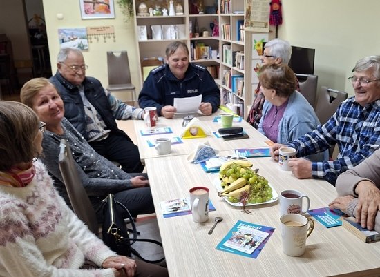 Policja uczy seniorów, jak reagować na przemoc domową