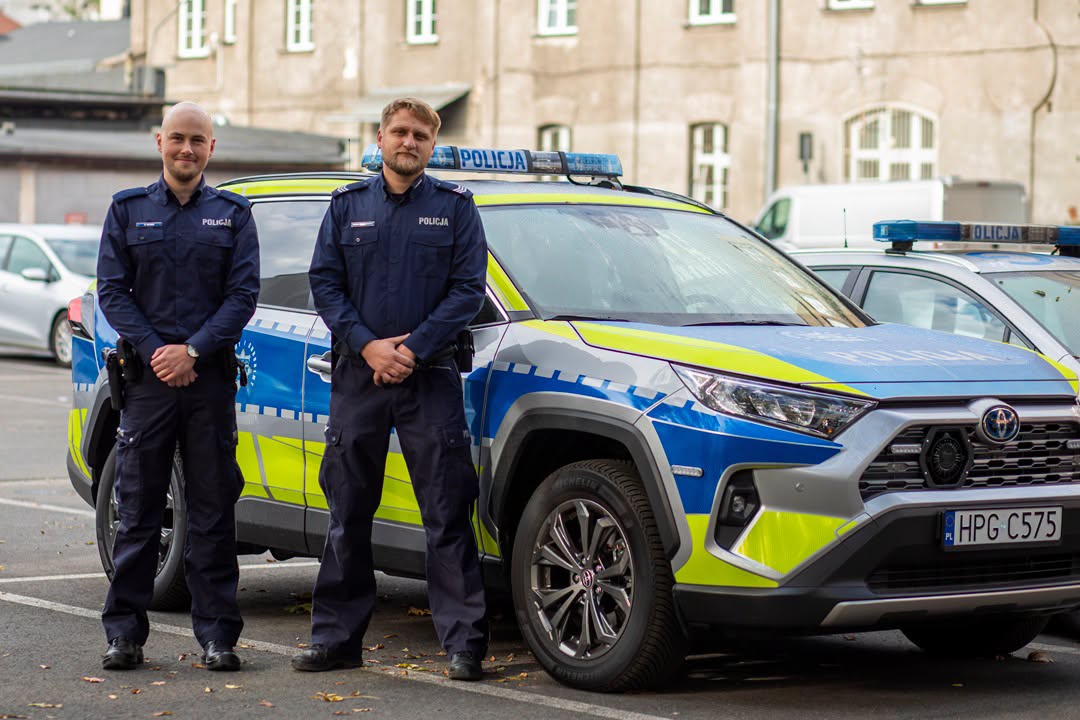 Policjanci ratowali pacjentów w płonącym szpitalu. 38 osób ewakuowanych